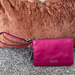 Coach Wristlet Pink Leather